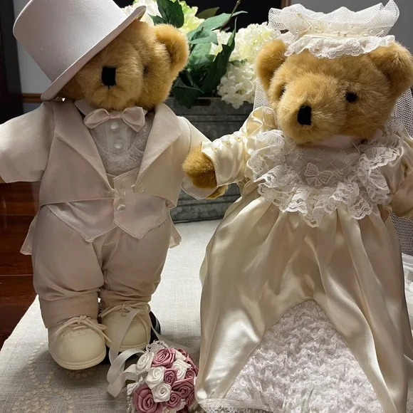 Wedding Teddy Bear Couple in Cream Outfits. Bride. Groom.
